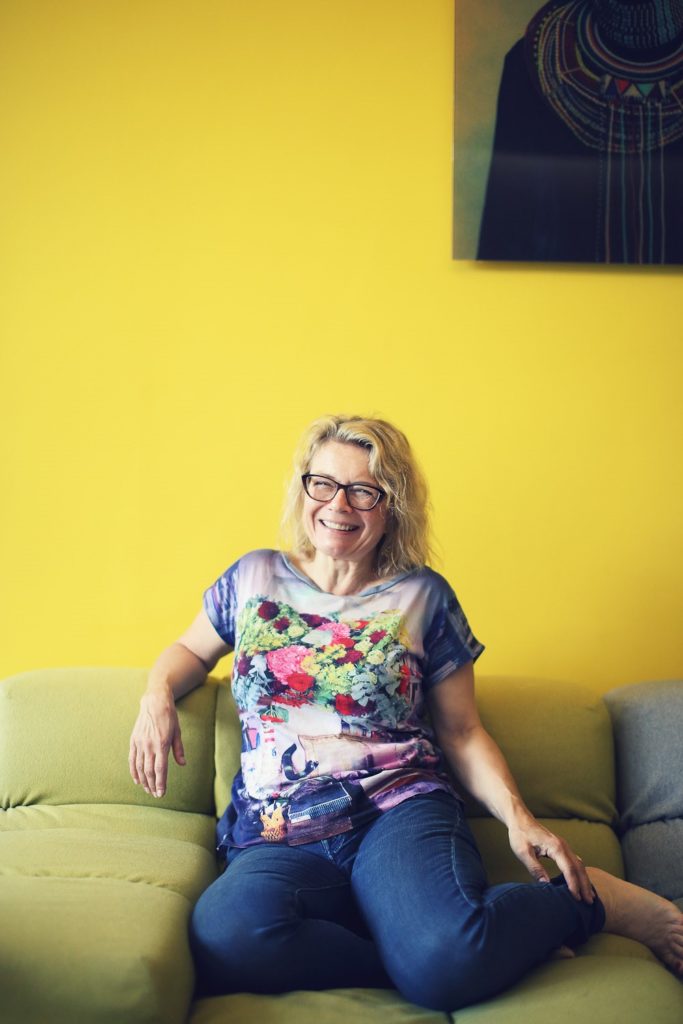 Sandra yellow