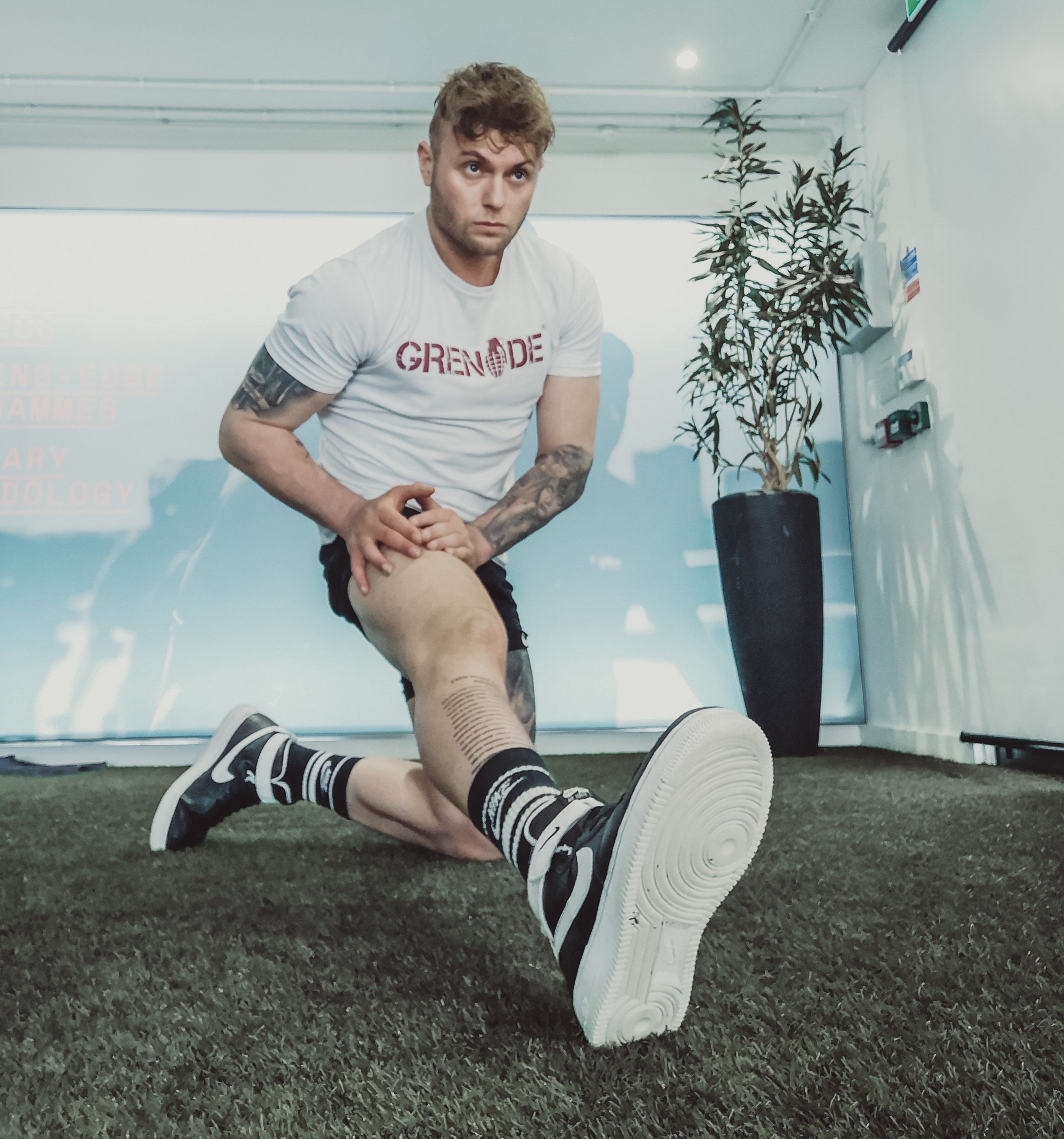 kneeling hamstring stretch-1